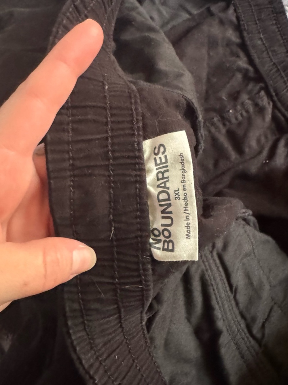No Boundaries Men's Dark Brown Cargo Pants with Elastic Waist - Picture 3 of 3
